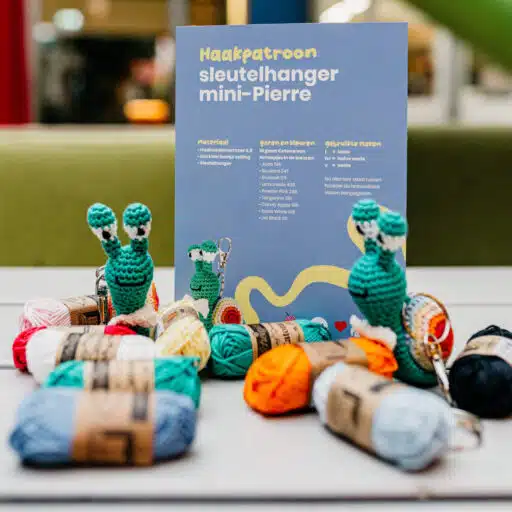 Haakpakket Sleutelhanger Mini Pierre inclusief haakpatroon